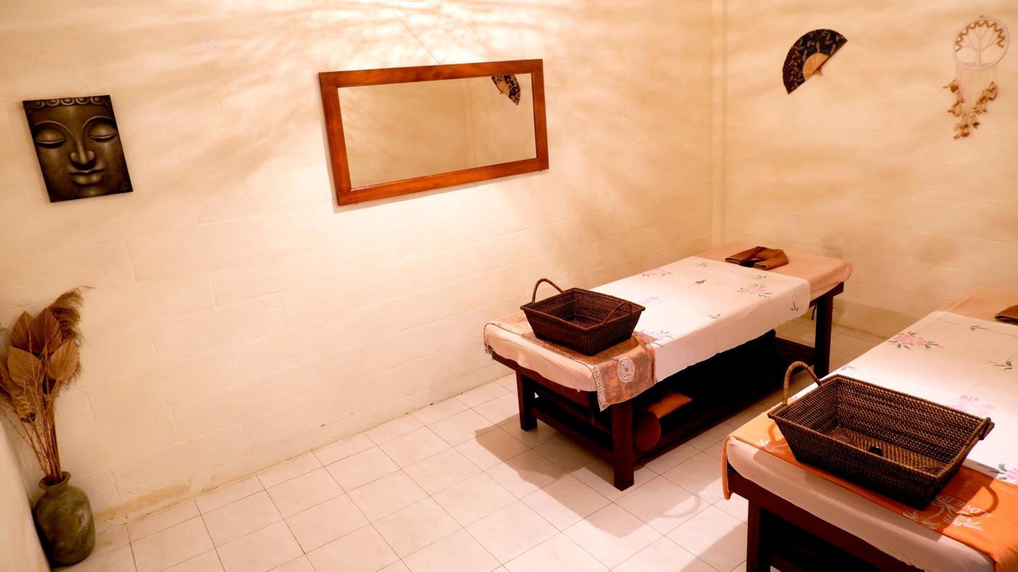 Bruga Villas Restaurant And Spa Selong Belanak Extérieur photo
